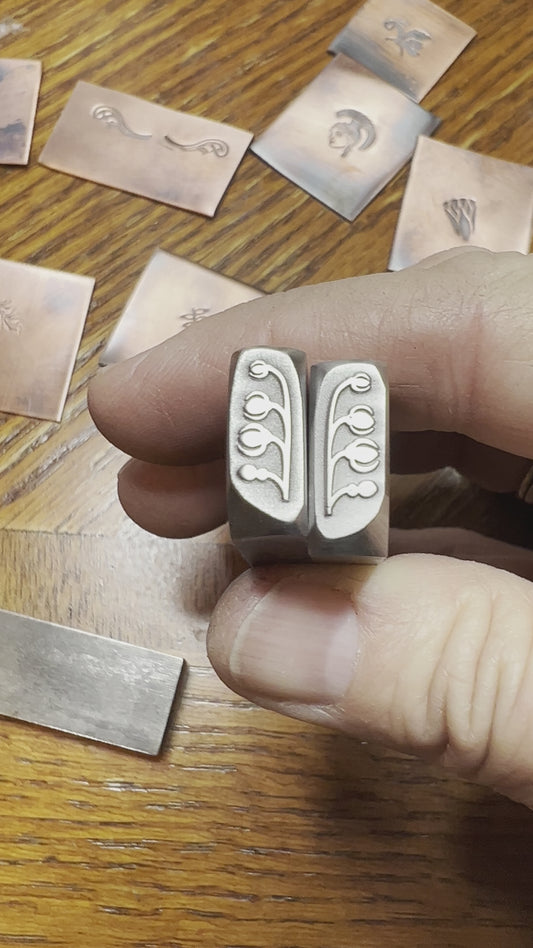 Art nouveau double floral border