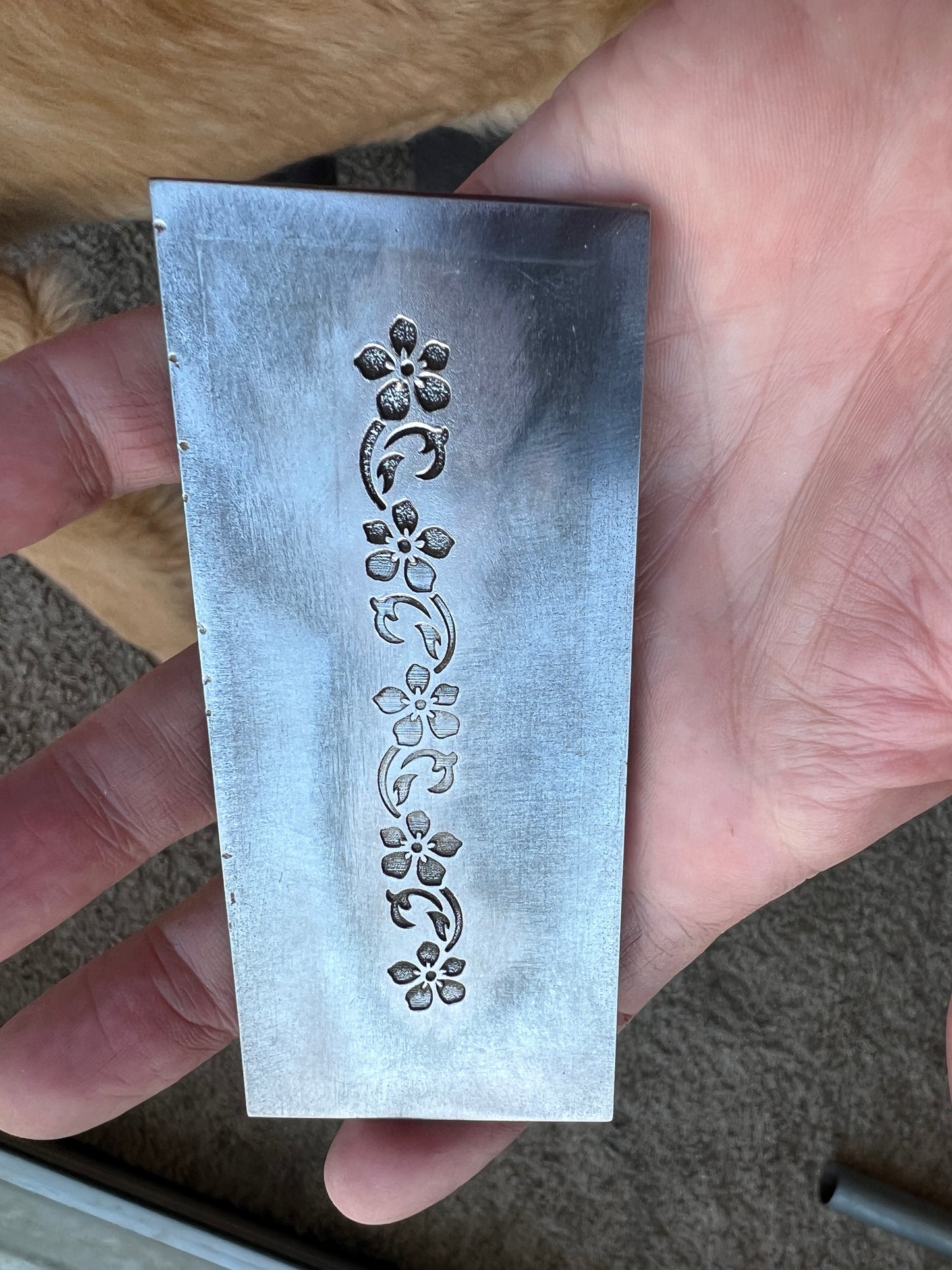 Floral ring band plate