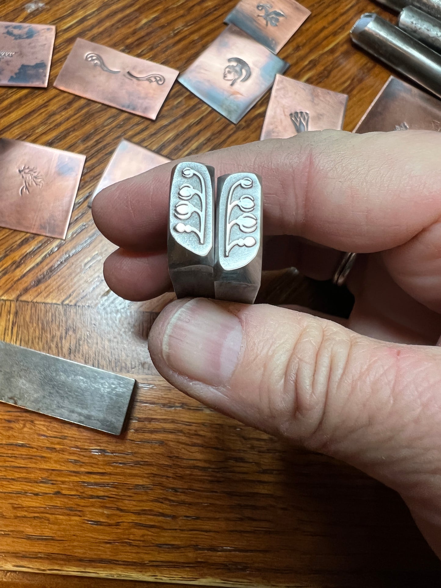 Art nouveau double floral border